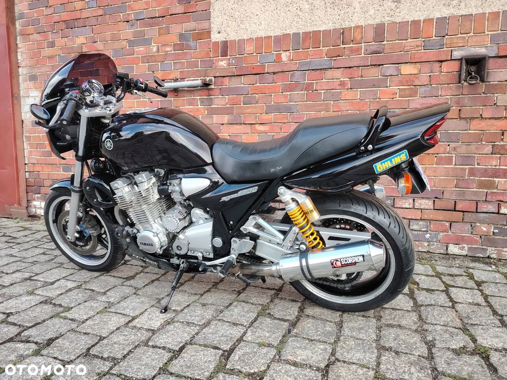 Yamaha XJR - 2