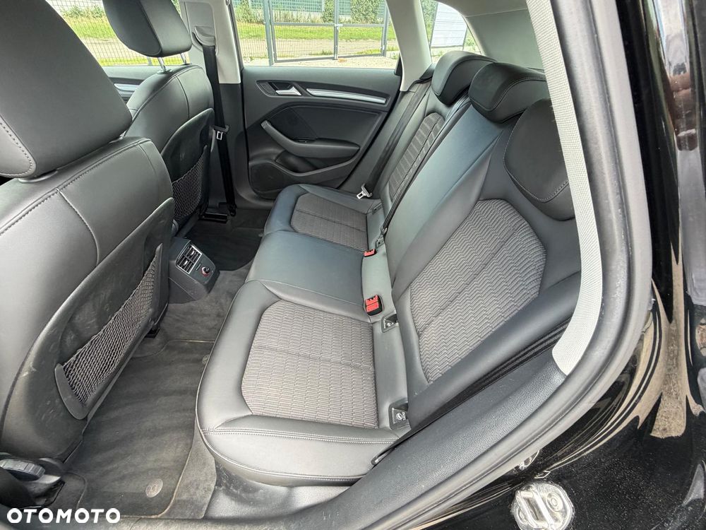 Audi A3 Sportback 1.6 TDI (clean diesel) S tronic Attraction - 21