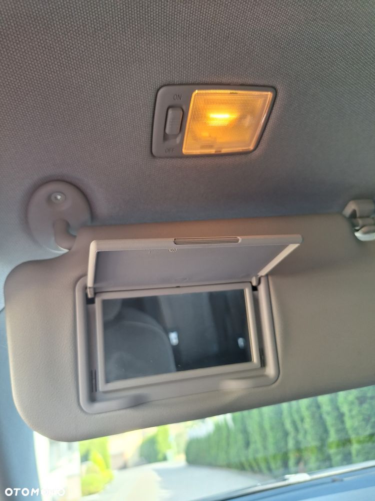 Toyota Auris 1.8 VVT-i Hybrid Automatik Edition-S - 25