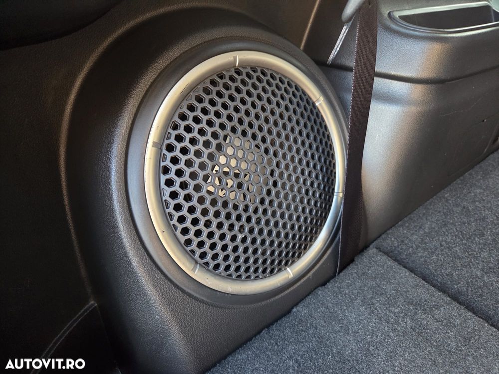 Mitsubishi Outlander 2.2 DI-D 4WD Automatik Diamant Edition+ - 24