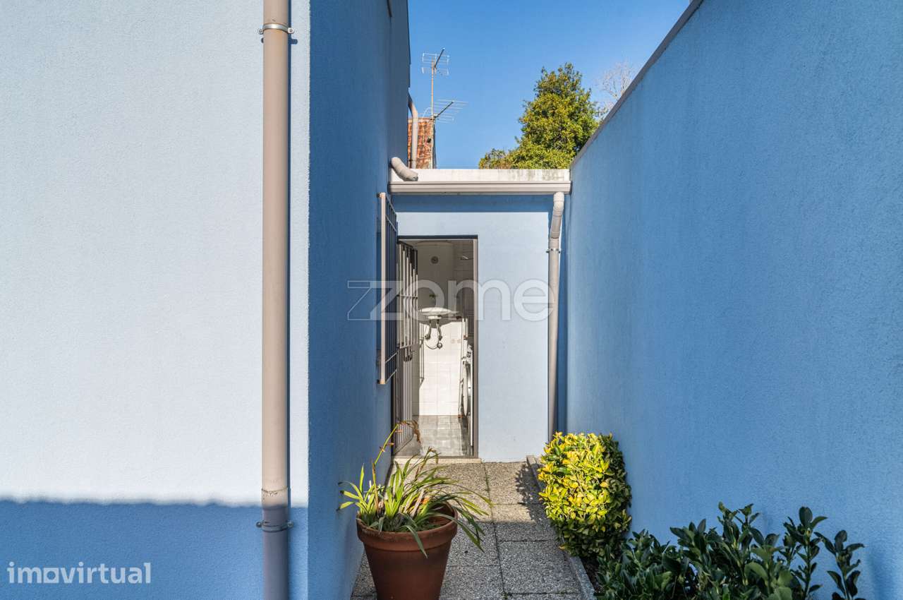 Moradia T3 com vista de rio, no Porto, com logradouro e garagem - Grande imagem: 5/41