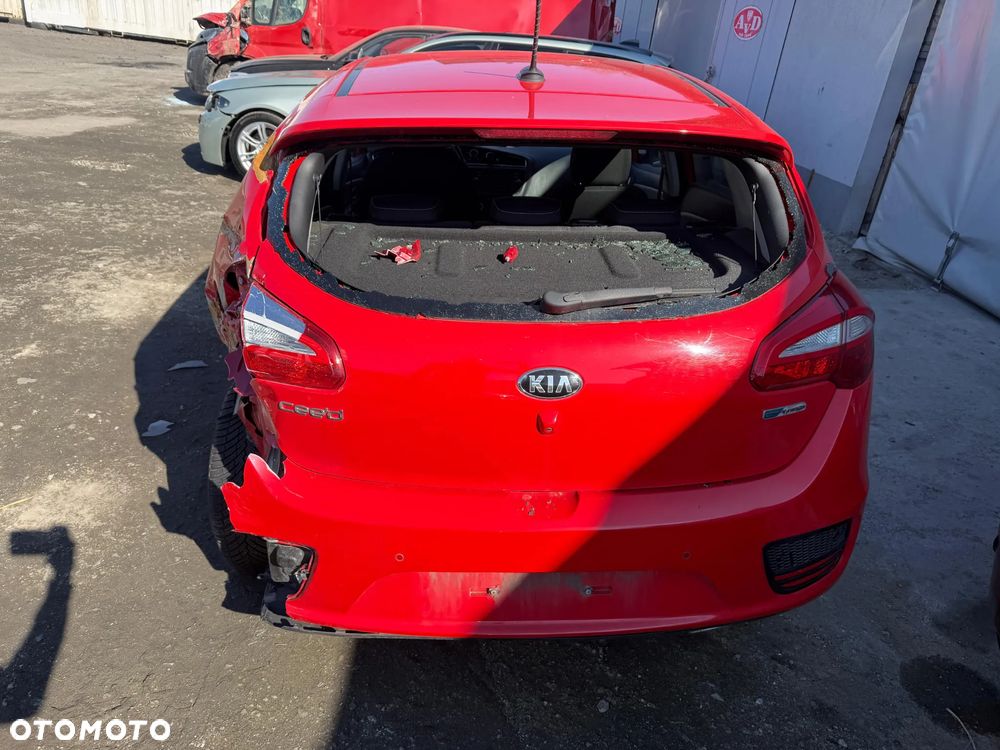 Kia Ceed 1.6 CRDi 136 ISG Vision - 4