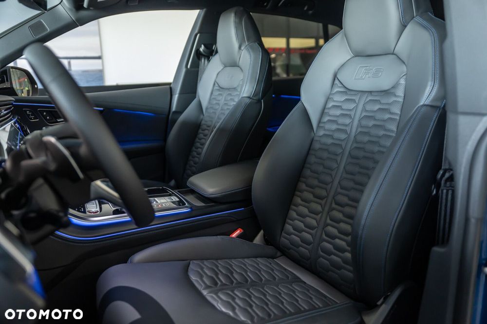 Audi RS Q8 - 10
