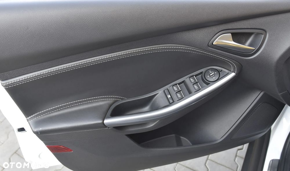 Ford Focus 1.6 EcoBoost Start-Stopp-System Titanium - 17
