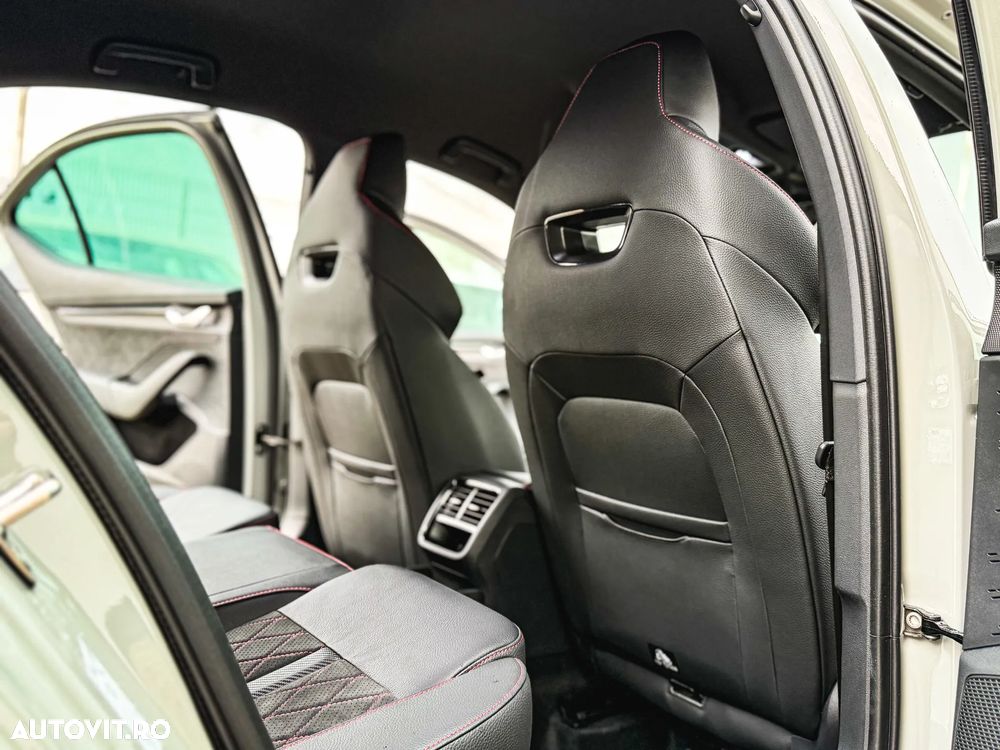 Skoda Octavia 2.0 TSI 265 CP DSG RS - 28