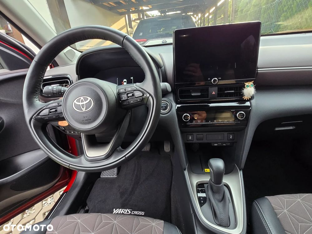 Toyota Yaris Cross Hybrid 1.5 Executive - 32
