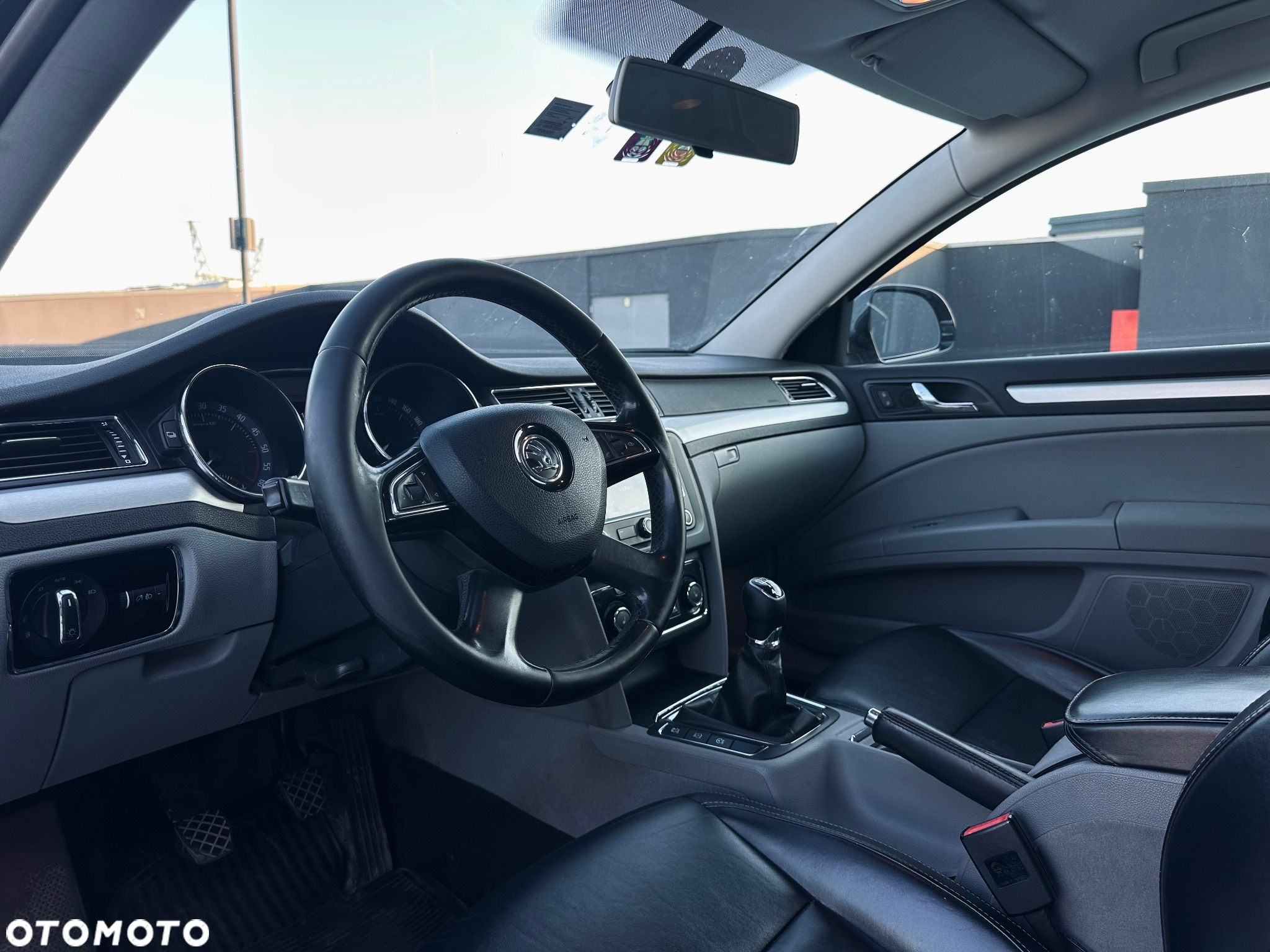 Skoda Superb 2.0 TDI 4x4 Elegance - 7