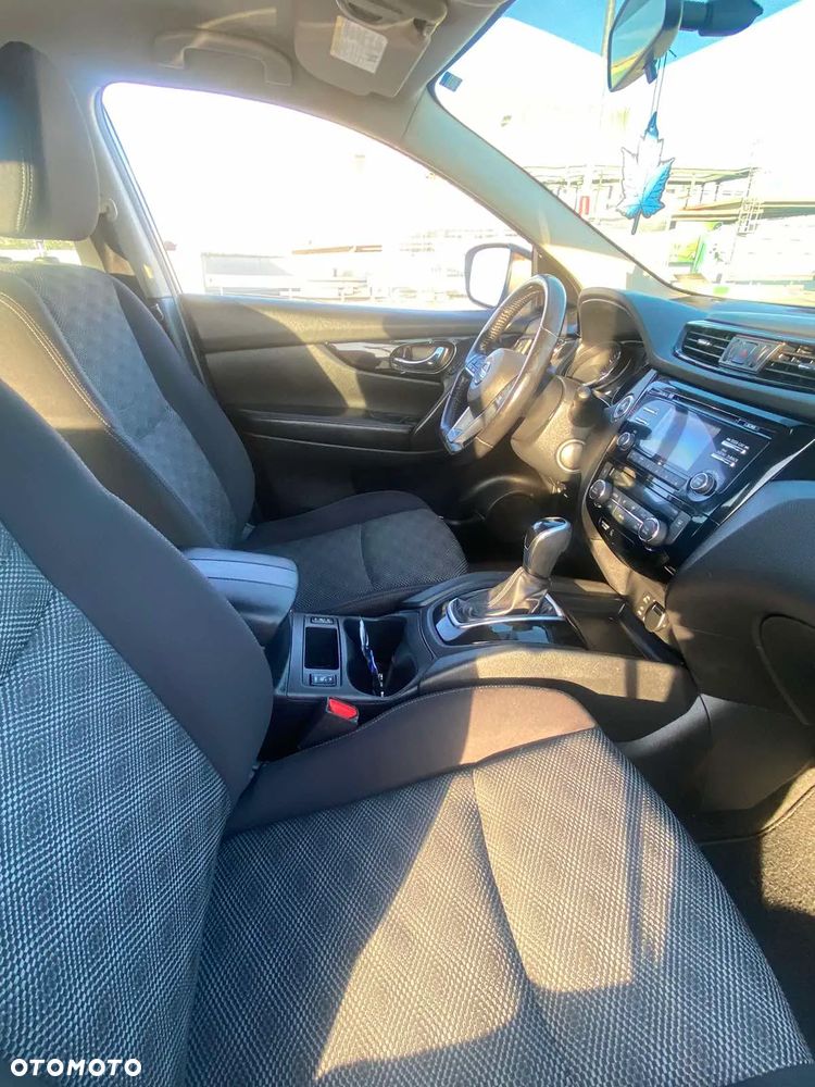 Nissan Rogue - 22
