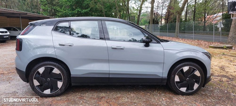 Volvo EX30 69 kWh Single Motor Extended Range Core - 17