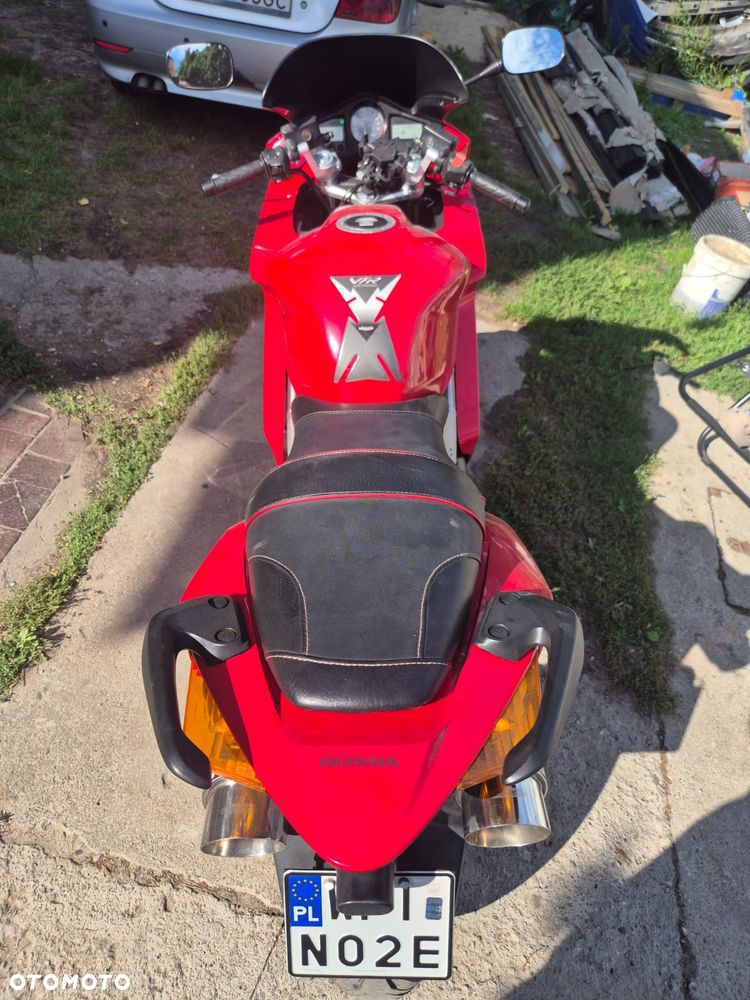 Honda VFR - 18