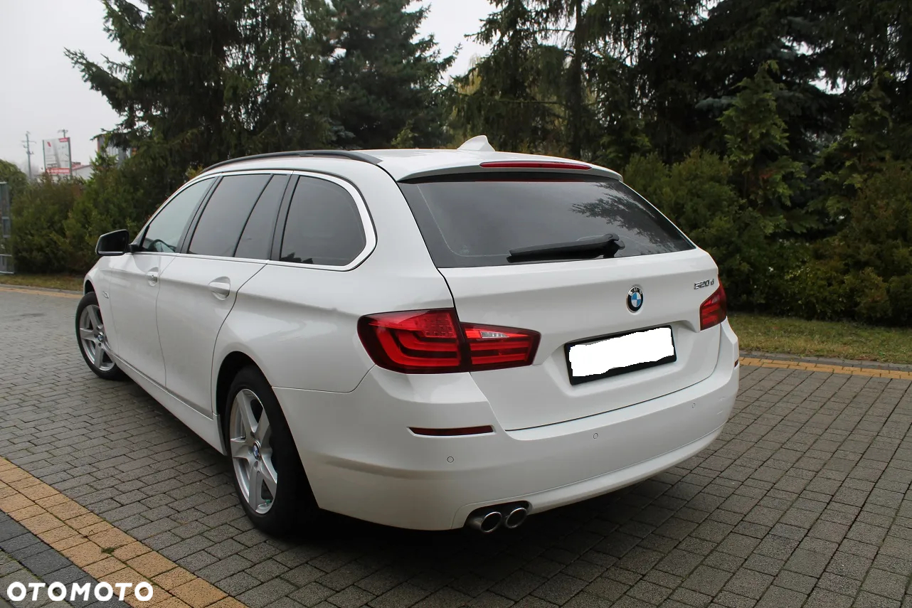 BMW Seria 5 520d Touring - 3