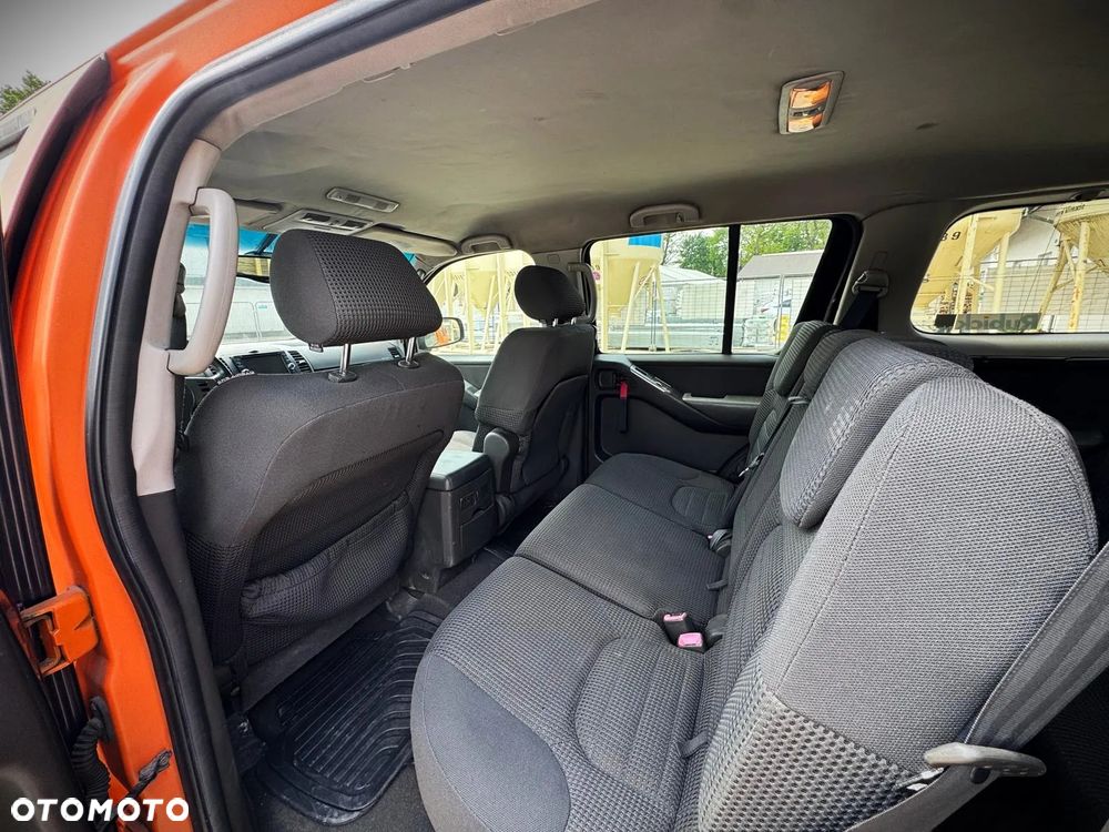 Nissan Pathfinder - 9