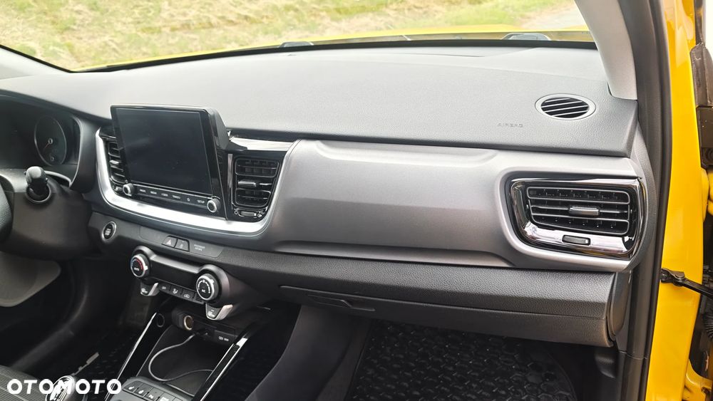 Kia Stonic 1.0 T-GDI MHEV L Business Line - 13