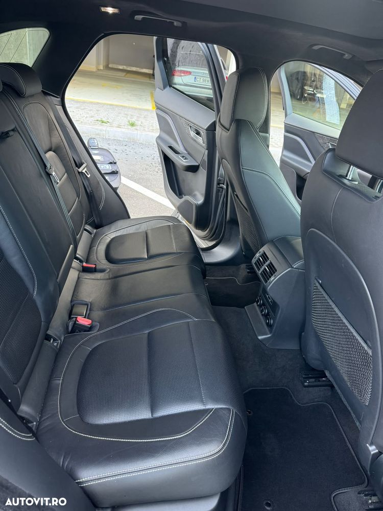 Jaguar F-Pace 25d AWD Aut. R-Sport - 15