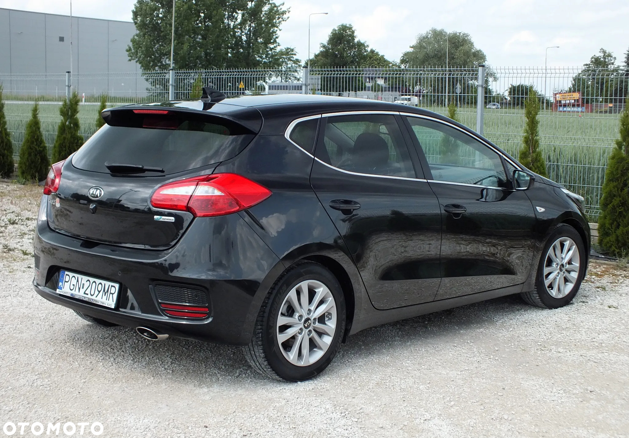 Kia Ceed 1.6 GDI Dream-Team Edition - 4