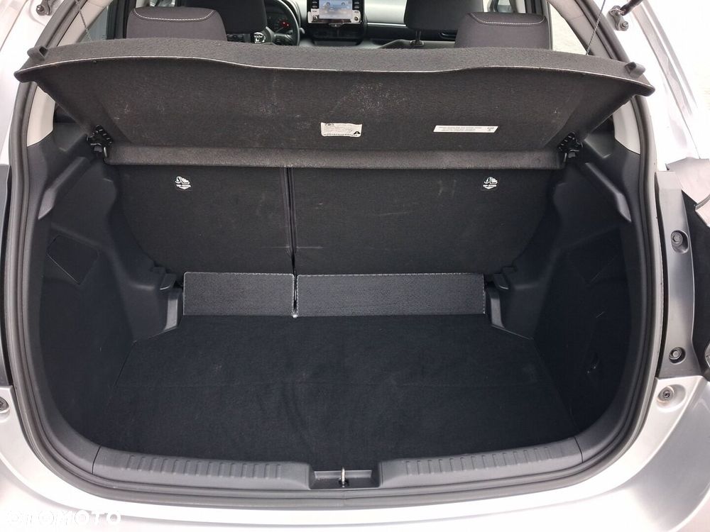 Toyota Yaris - 13