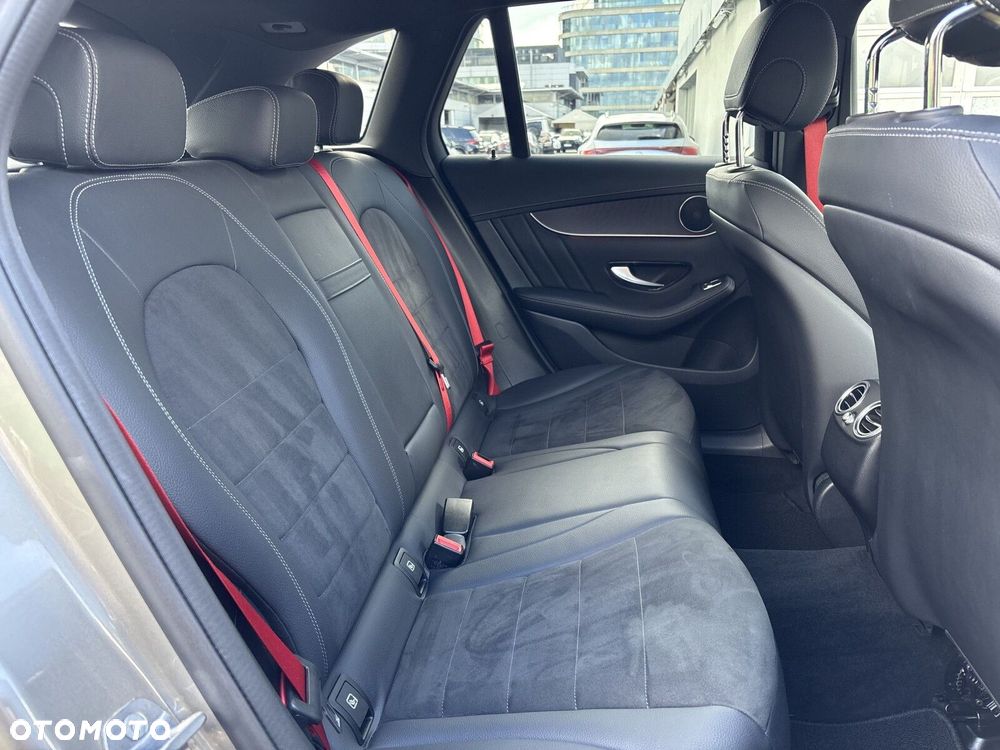 Mercedes-Benz GLC - 22
