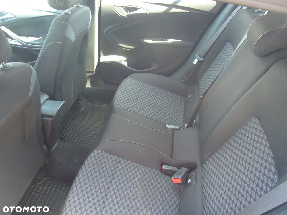 Opel Astra 1.4 T Elite - 13