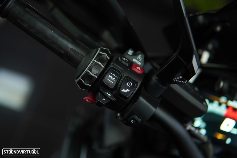 BMW R 1250 GS TRIPLE BLACK - 33