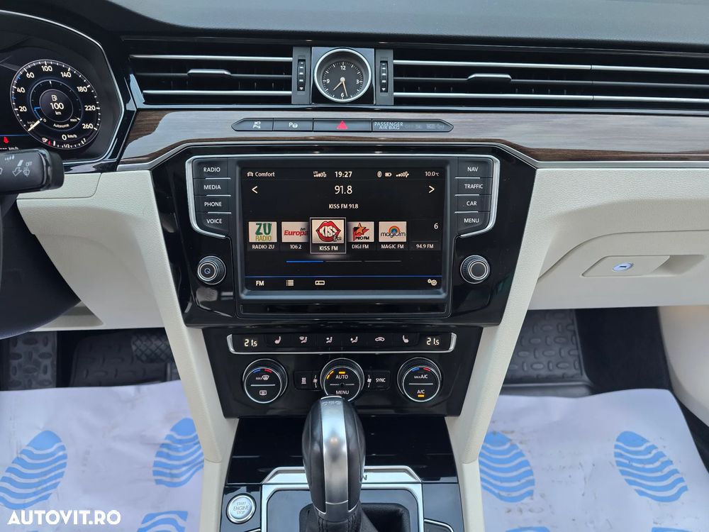 Volkswagen Passat - 23