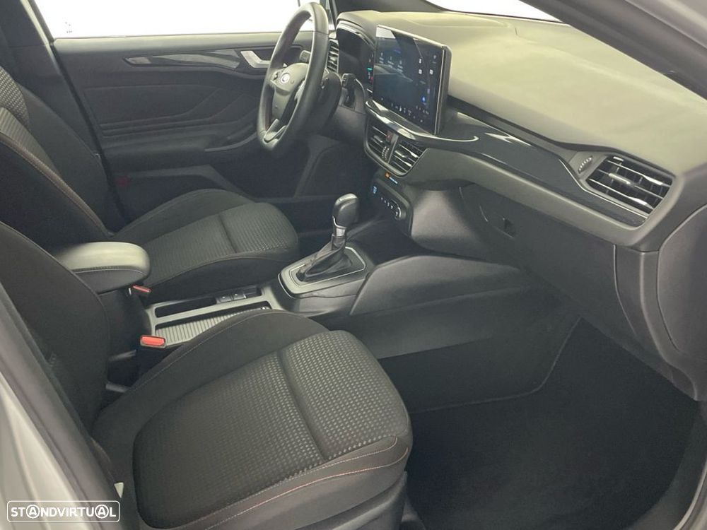 Ford Focus 1.0 EcoBoost ST-Line Aut. — fotografia 21