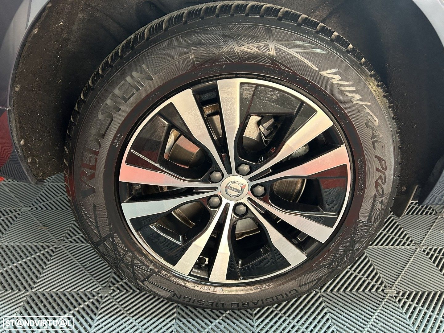 Volvo XC 60 2.0 T6 PHEV Inscription Expression AWD - 22
