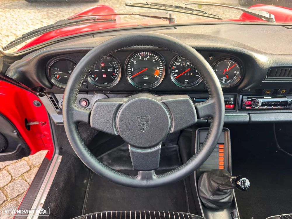 Porsche 911 Série G Carrera Coupé 3.2 - 12