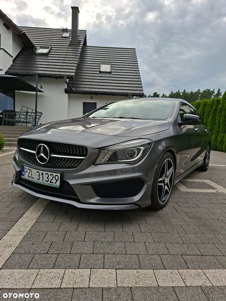 Mercedes-Benz CLA 200 Orange Art Edition - 1