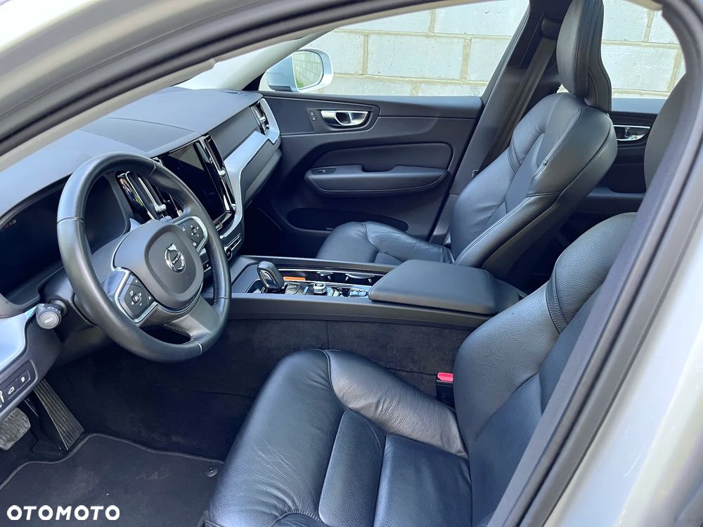 Volvo XC 60 T6 Plug-In Hybrid AWD Inscription - 14