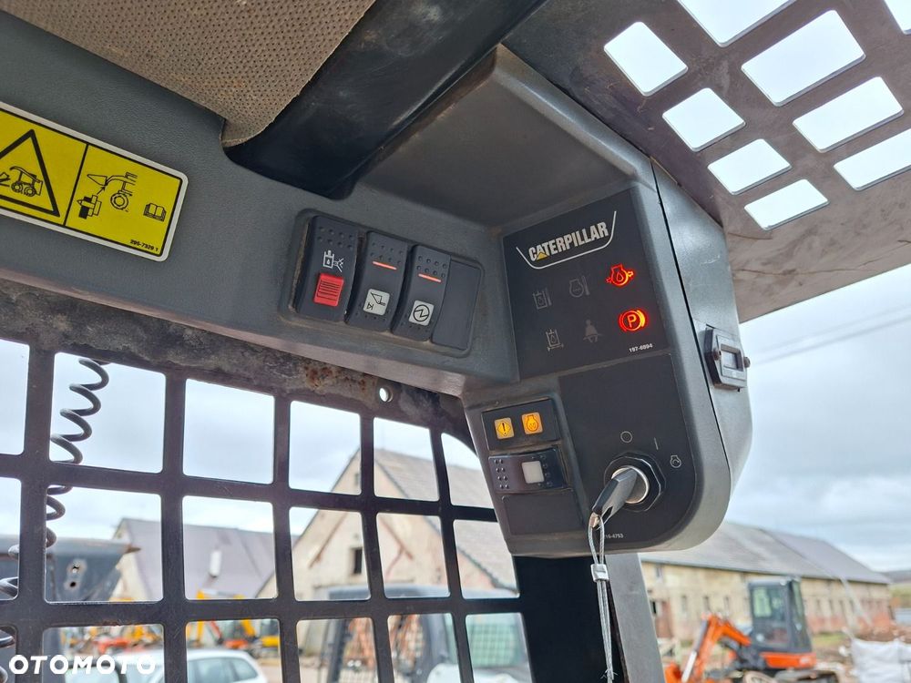Caterpillar 257 B3 - 17