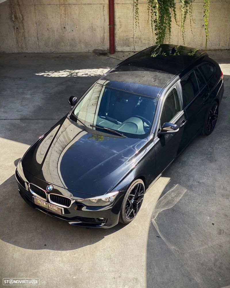 BMW 318 d Touring Aut. - 2
