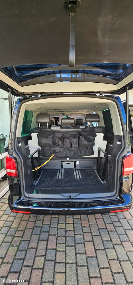 Volkswagen Multivan - 11