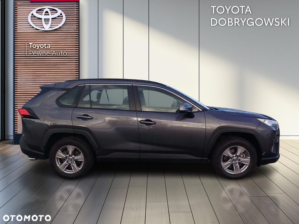 Toyota RAV4 - 6