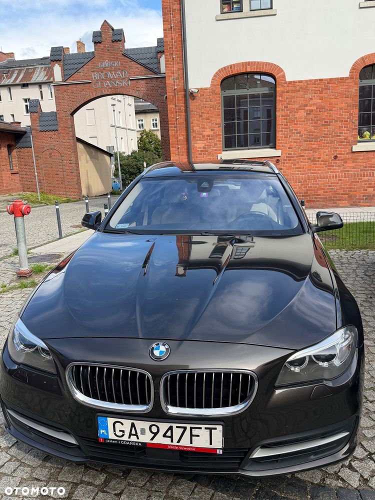 BMW 518D Touring 2016 photo 2