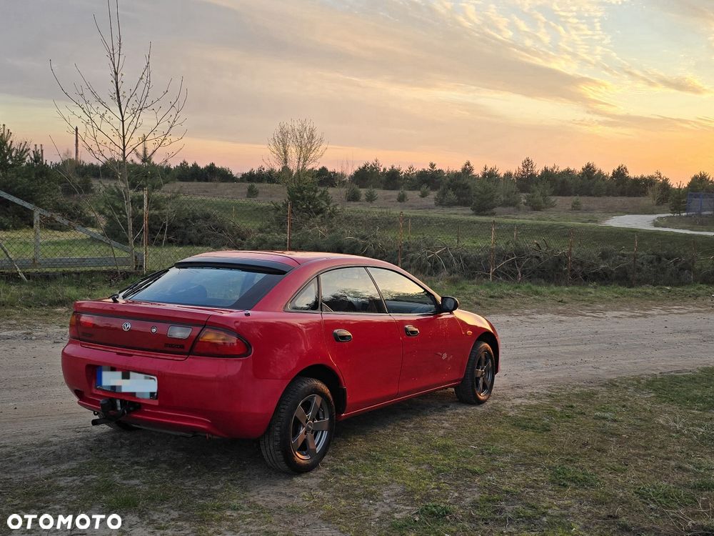 Mazda 323F - 1