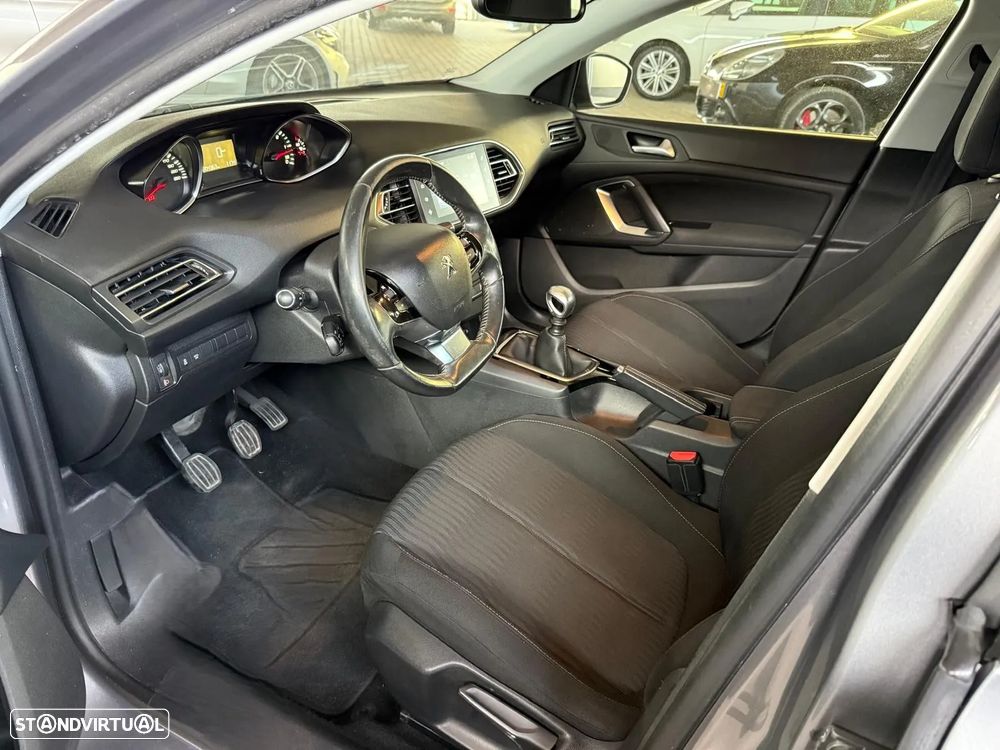 Peugeot 308 1.6 e-HDi Allure J17 - 15