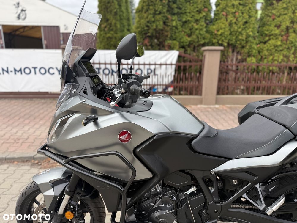 Honda NT - 17