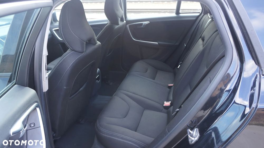 Volvo V60 D2 - 14
