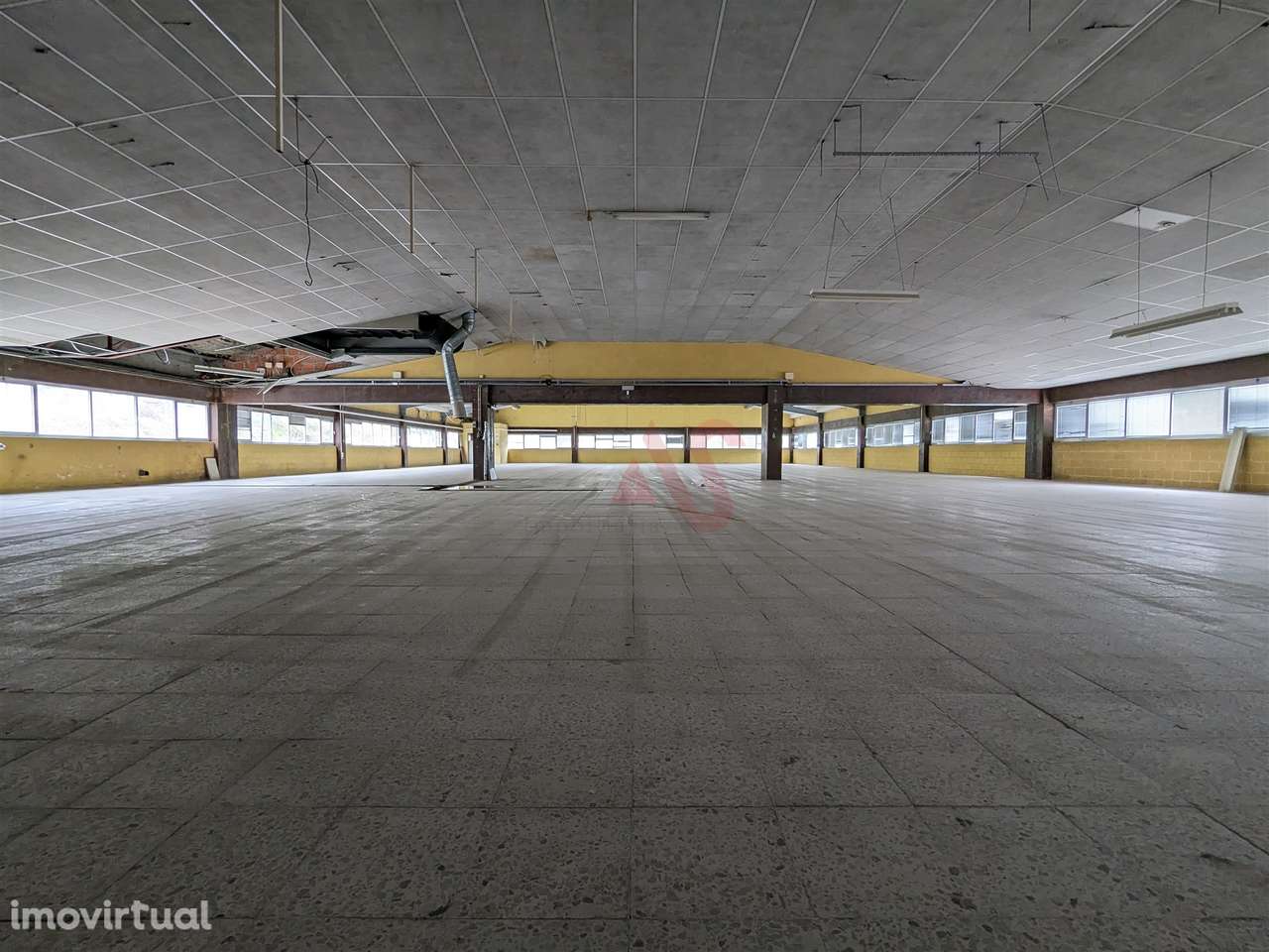 Oportunidade Industrial: Armazéns com áreas flexíveis - Cepães, Fafe - Grande imagem: 2/9