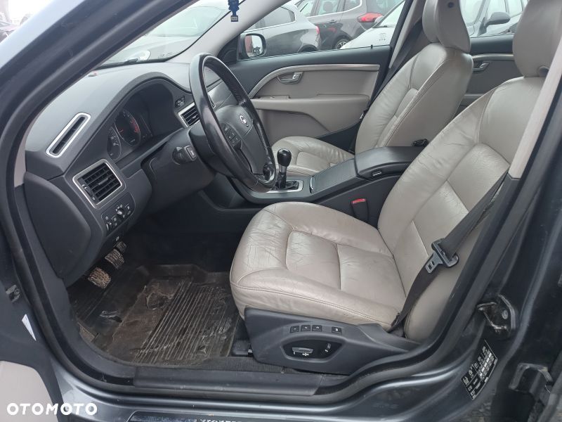 Volvo V70 D5 DPF Summum - 16