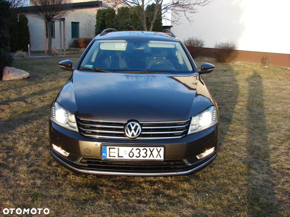 Volkswagen Passat - 12