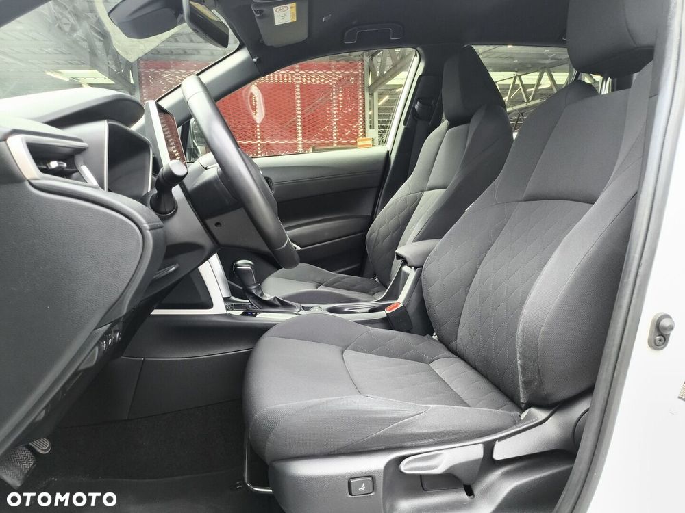 Toyota Corolla Cross - 15