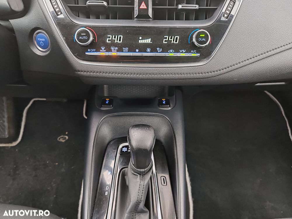 Toyota Corolla 1.8 HSD Business - 14