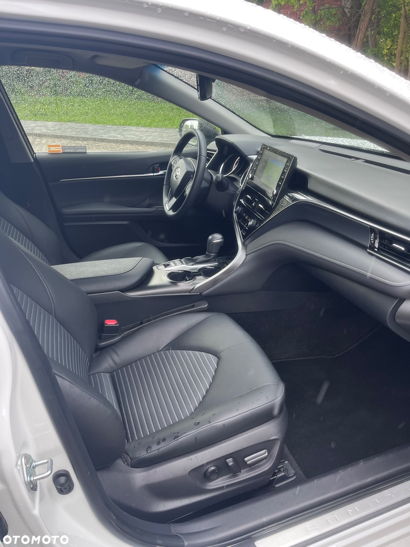 Toyota Camry - 12