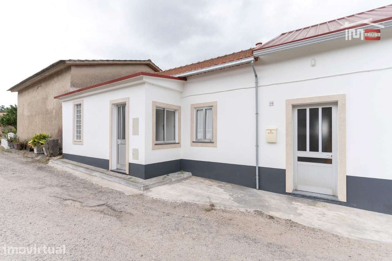 MORADIA T2 RECUPERADA ESTADO NOVO EM VALE SANTA MARGARIDA ARRABAL - Grande imagem: 2/18