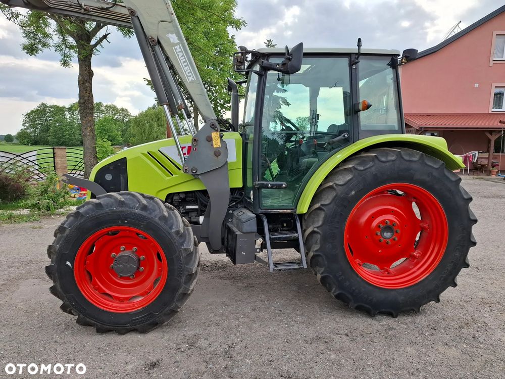 Claas Axos 340 - 1