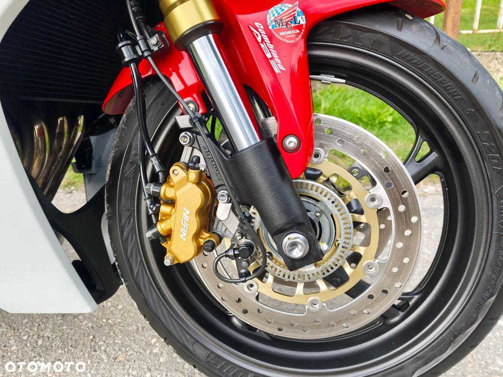 Honda CBR - 14
