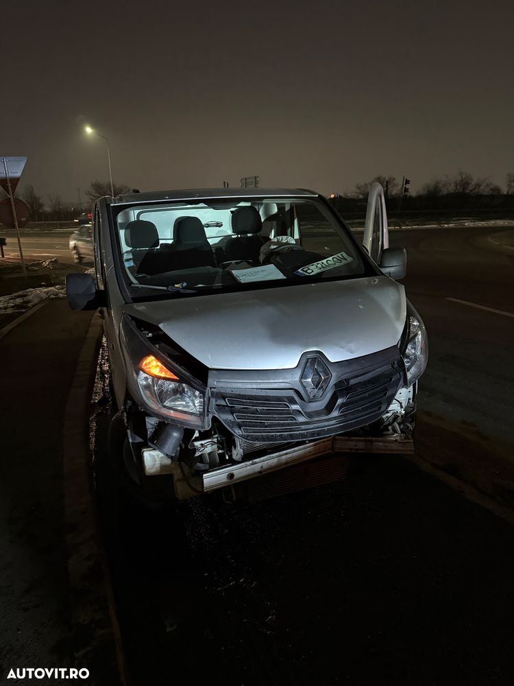 Renault Trafic - 2