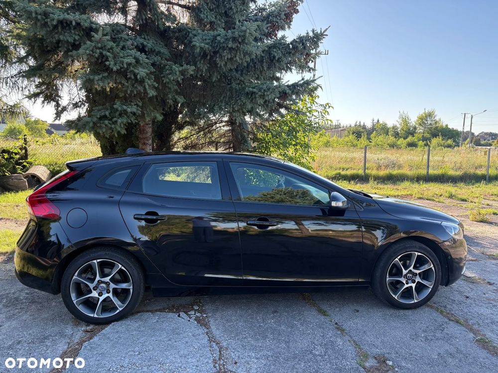 Volvo V40 D2 Momentum - 2
