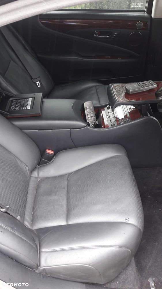 Lexus LS 600h L Prestige - 7